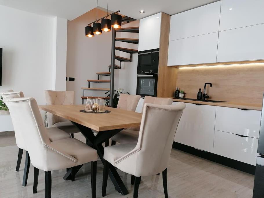 Apartman Max !!!! โอมิช ภายนอก รูปภาพ