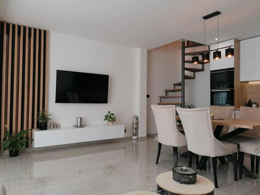 Apartman Max !!!! โอมิช ภายนอก รูปภาพ